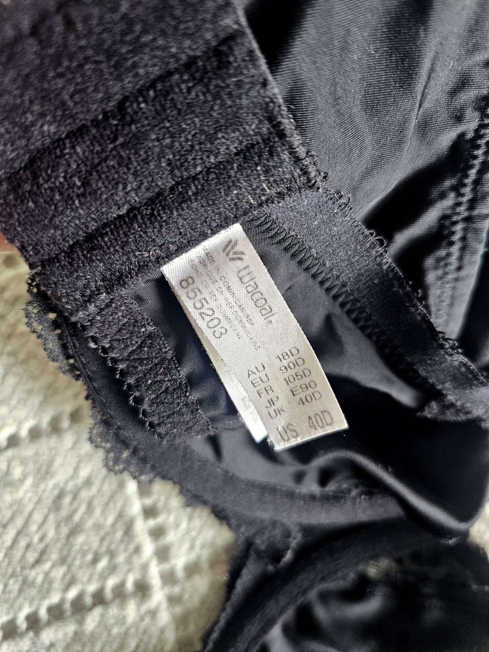 Wacoal Nude and Black Lace Trim Underwire Bras - Picture 7 of 11